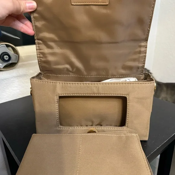 ToteSavvy Crossbody Diaper Bag Tan Brown Nylon Diaper Clutch with Changing Mat - Picture 4 of 6